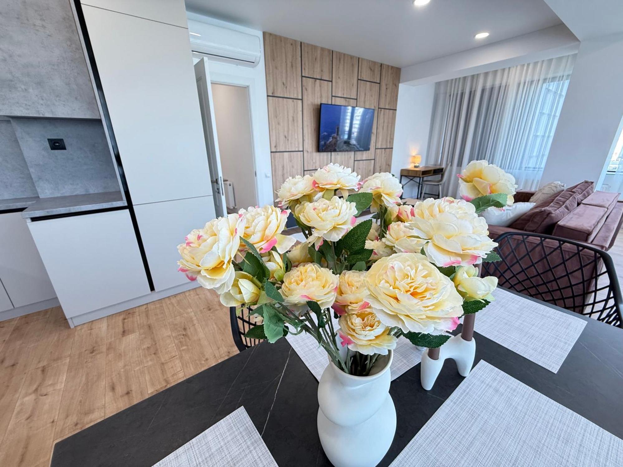 Rentnow Large And Cozy Apartment In The Center, Parking Chisinau Exterior foto
